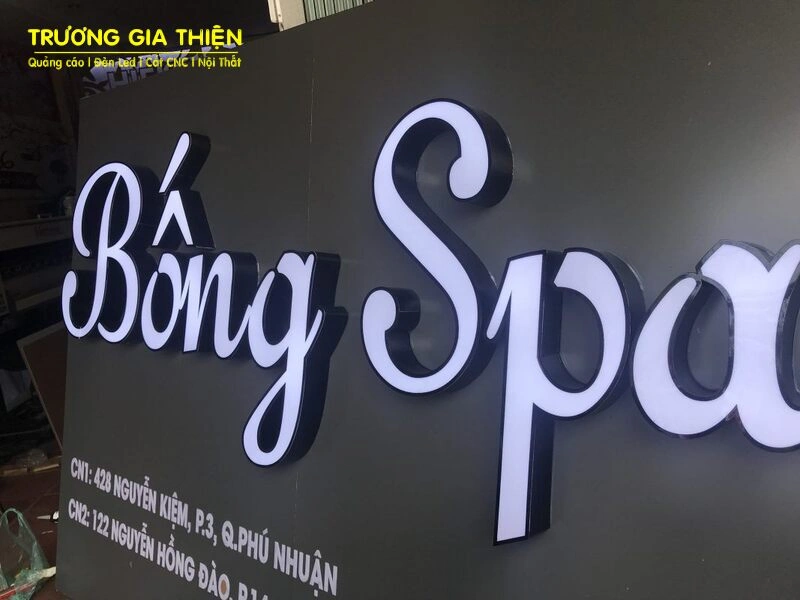 Chữ chân nhôm có thể kết hợp linh hoạt với LED tạo hiệu ứng ánh sáng lung linh