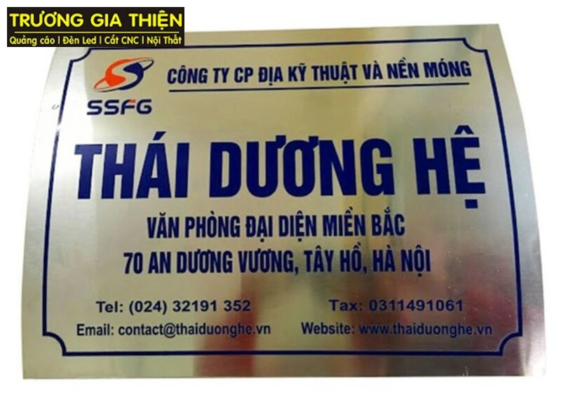 Mẫu bảng hiệu công ty chất liệu inox