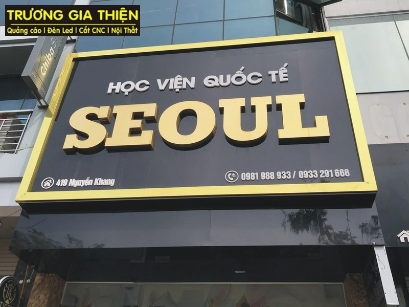 Mẫu chữ nổi ánh vàng thu hút