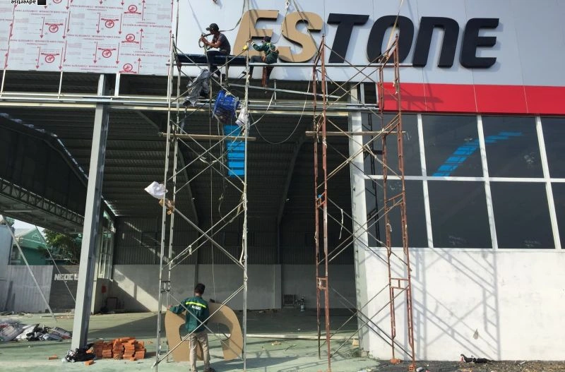 Trương Gia Thiên luôn cố gắng sản xuất và thiết kế những sản phẩm biển hiệu Mica tốt nhất cho khách hàng