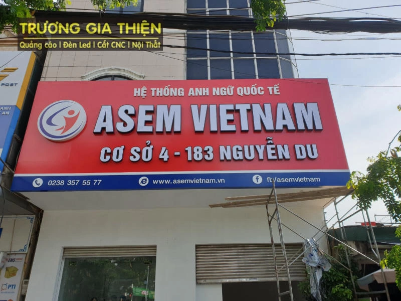 Kiểu dáng biển quảng cáo độc đáo, tăng khả năng nhận diện thương hiệu.
