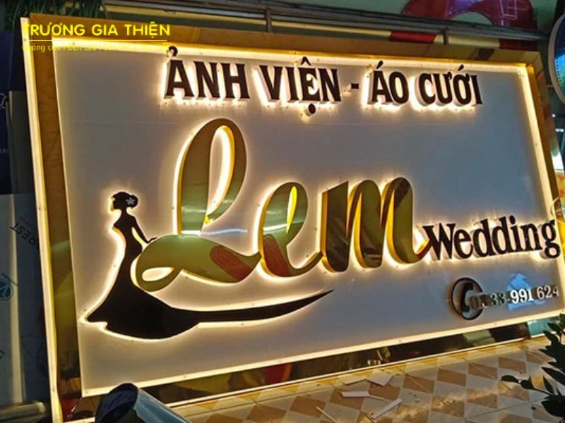 Biển alu chữ nổi kết hợp đèn LED