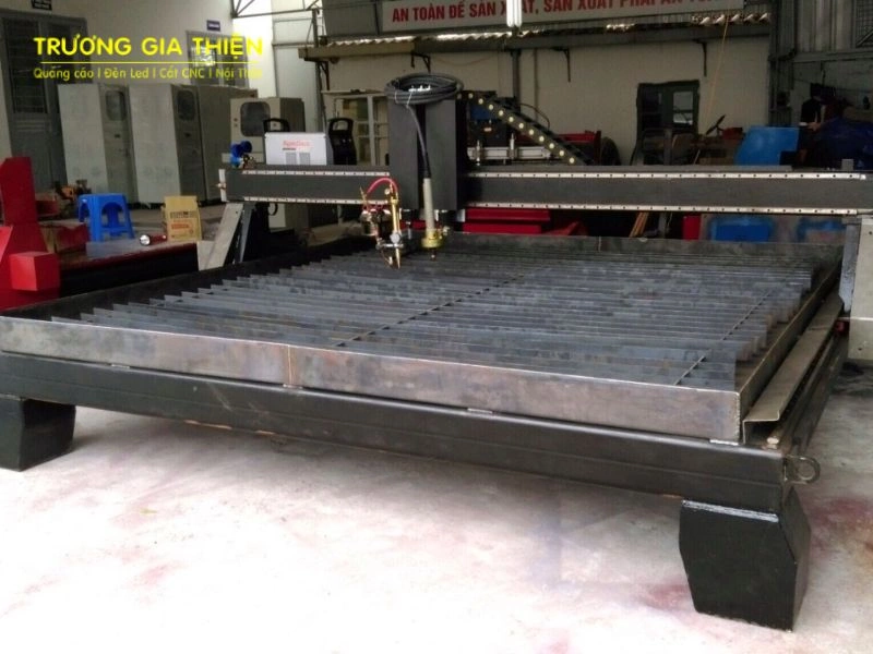 Cắt CNC sắt thép tấm