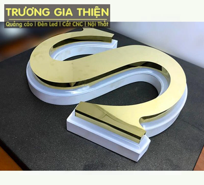 Chữ nổi inox lộng viền đẹp sắc nét, thiết kế theo yêu cầu của khách