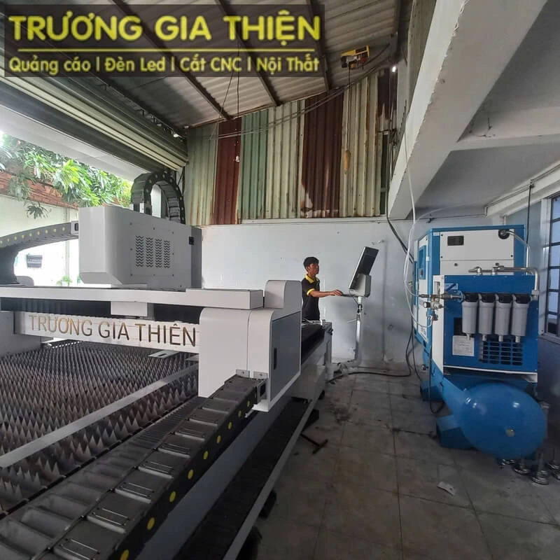 Chúng tôi sở hữu máy gia công chữ inox hiện đại, cho ra sản phẩm đẹp ấn tượng