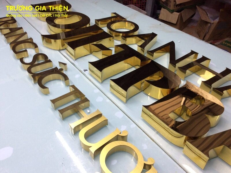 Chữ inox vàng gương và vàng xước