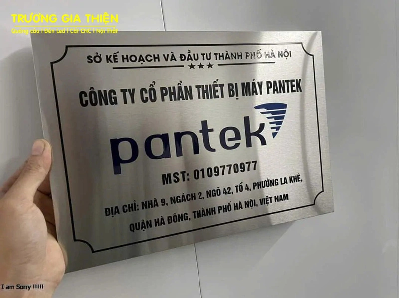 Bảng tên công ty đơn giản