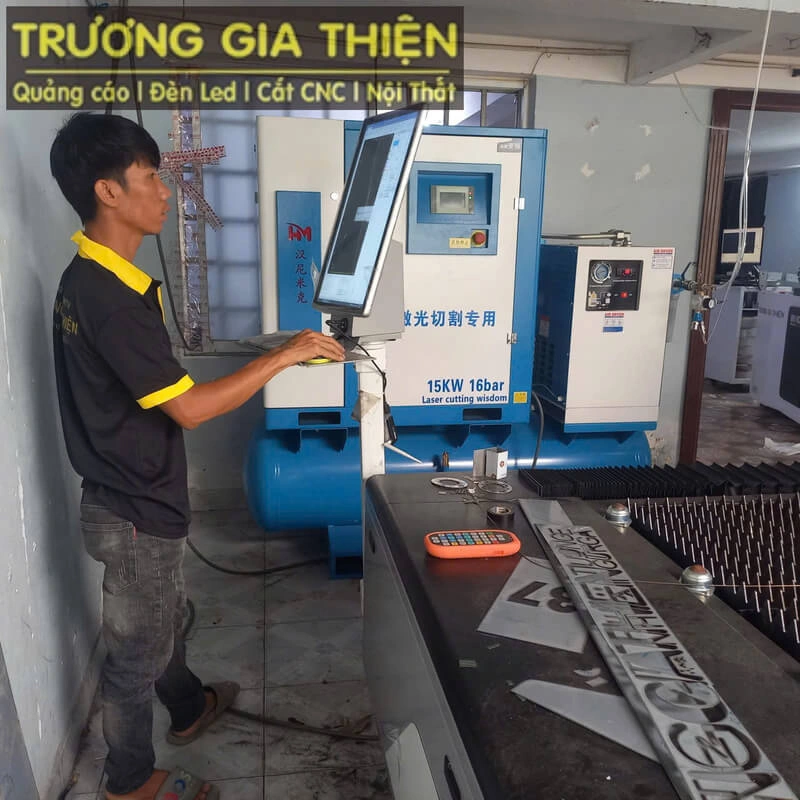 Cắt Inox bằng công nghệ CNC hiện đại