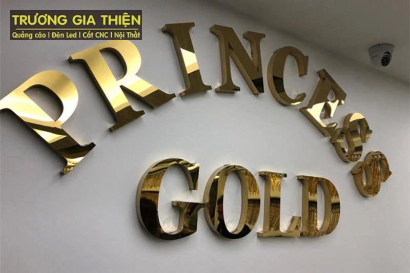 Chữ inox mặt mica không đèn