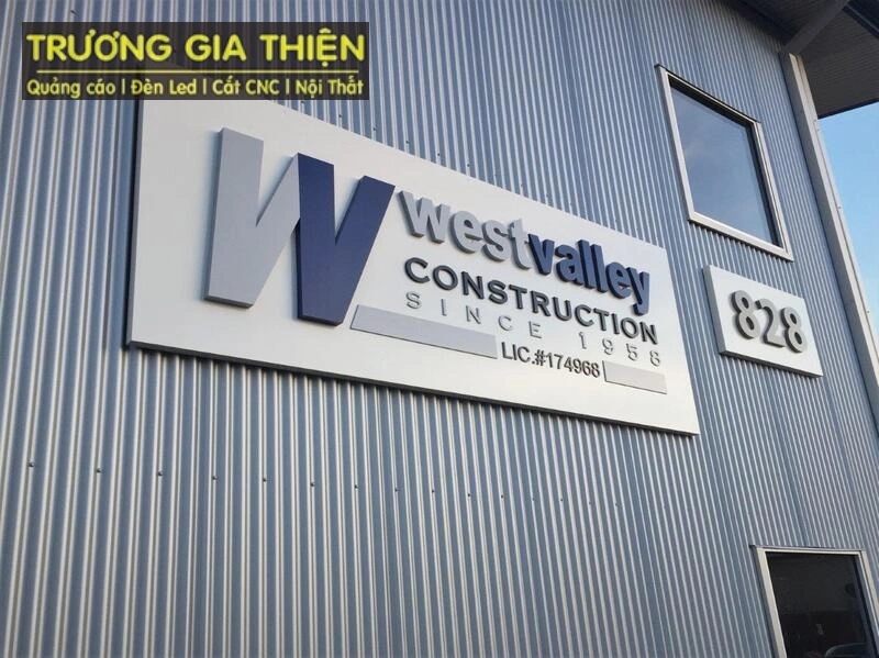 Bảng hiệu Tôn dán Decal