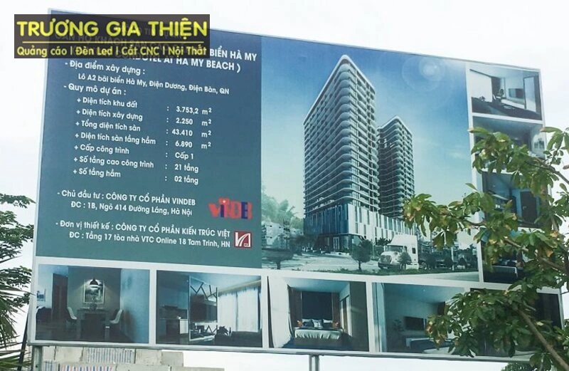 Bảng hiệu thông tin về dự án 