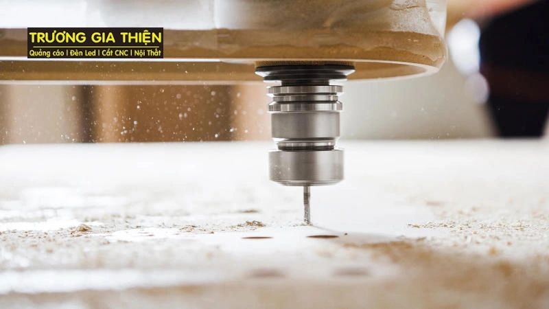Cắt CNC gỗ là quy trình gia công gỗ tự động sử dụng máy CNC