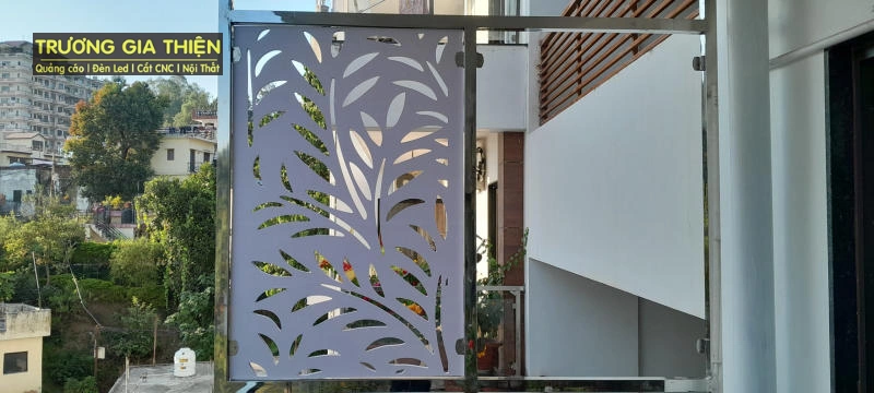 Cắt vách ngăn CNC, bình phong