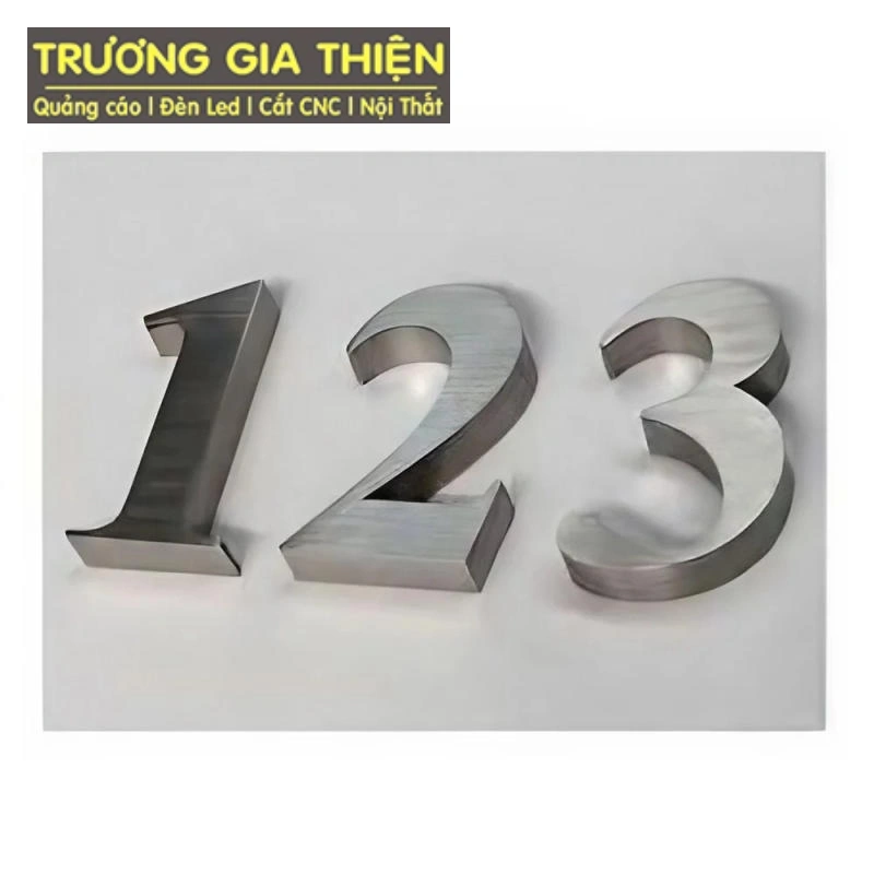 Chữ inox trắng bóng​ đơn giản