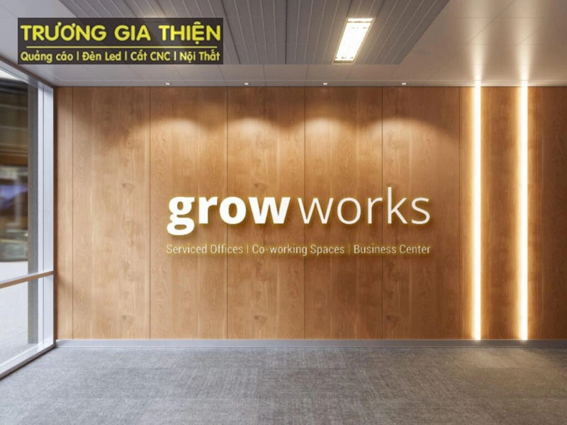 Chữ inox trắng bóng​ nổi bật