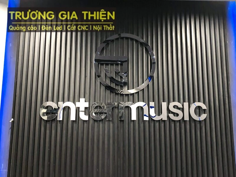 Mẫu chữ inox trắng gương tinh xảo