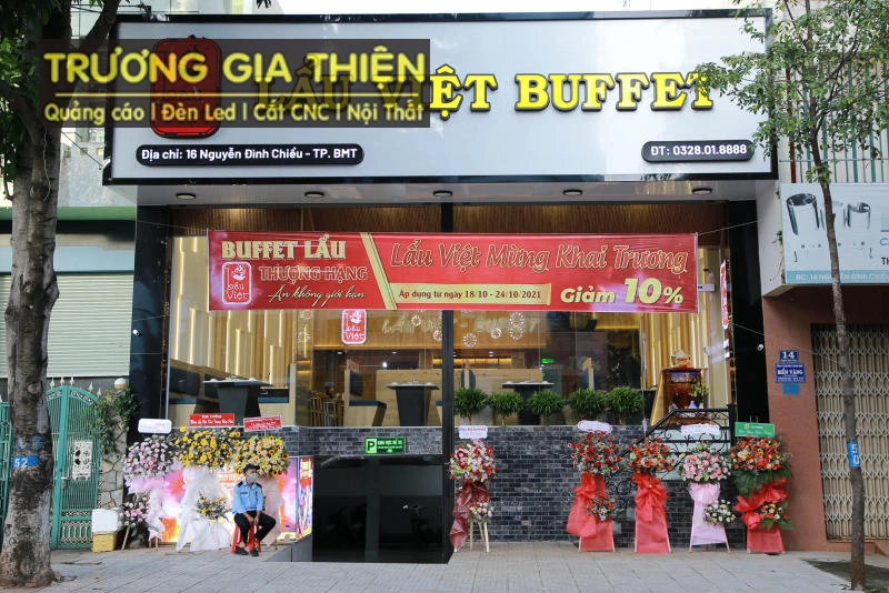 Chữ mica kết hợp đèn led sáng đẹp