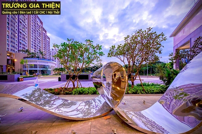 Cụm tượng điêu khắc nổi bật