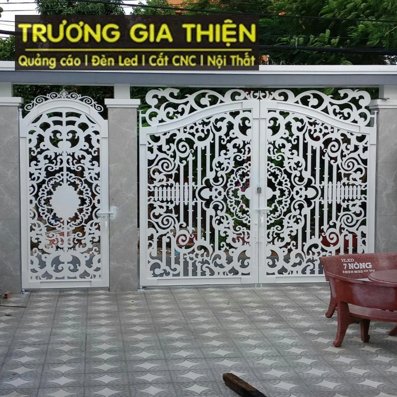 Mẫu cổng sắt CNC phong cách châu Âu