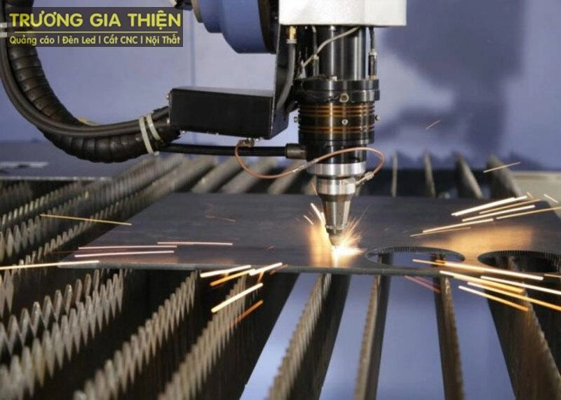 Cắt & Đục lỗ ống - hộp Inox