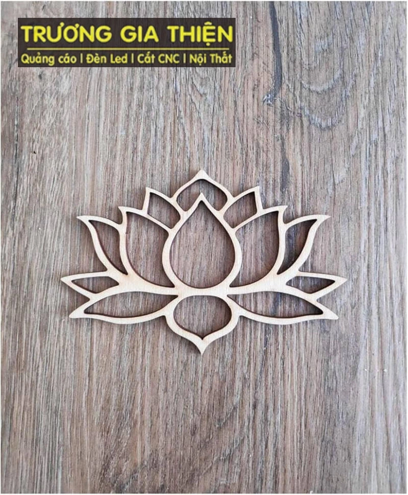 Hoa sen nở: Tượng trưng cho sự khai tâm, dùng cho phòng thờ.