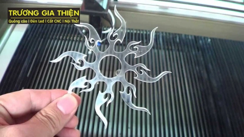 Khi gia công Mica dày