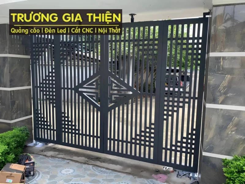 Thiết kế cổng CNC hiện đại, tinh xảo