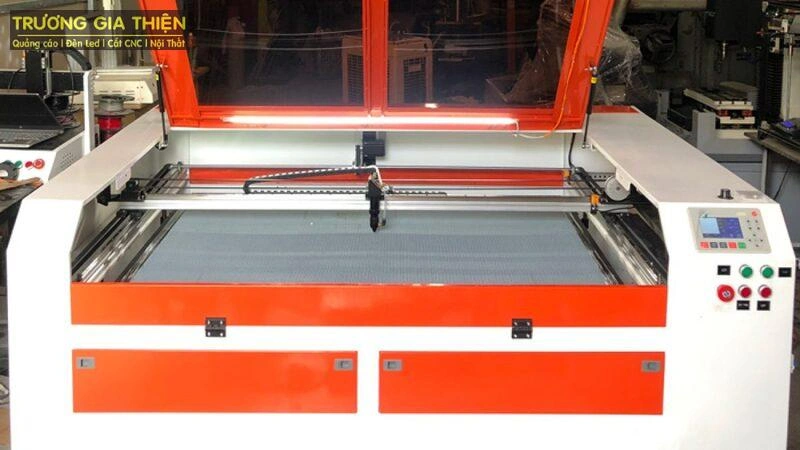 Máy cắt Laser CO2