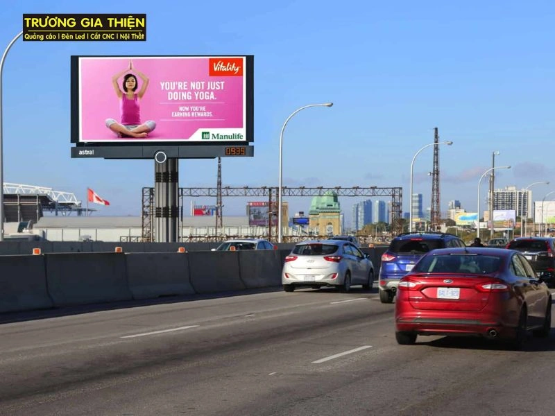 Bảng quảng cáo trên cao tốc, quốc lộ
