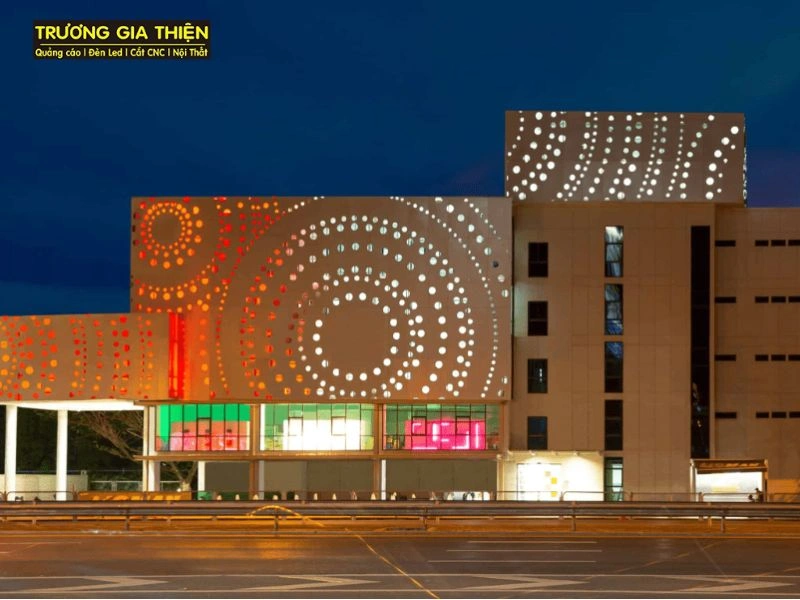 Giải pháp chiếu sáng theo đặc thù cấu trúc mặt dựng